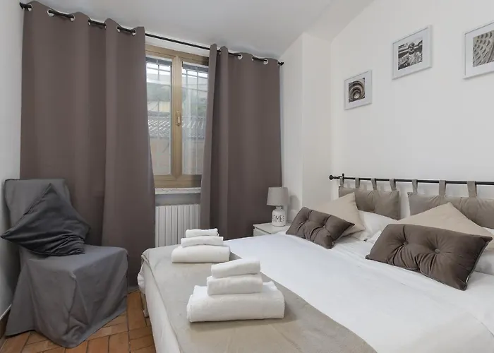 Apartment Take - Vatican *